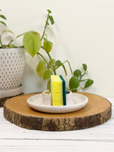 Load image into Gallery viewer, #027 - White speckled sponge holder