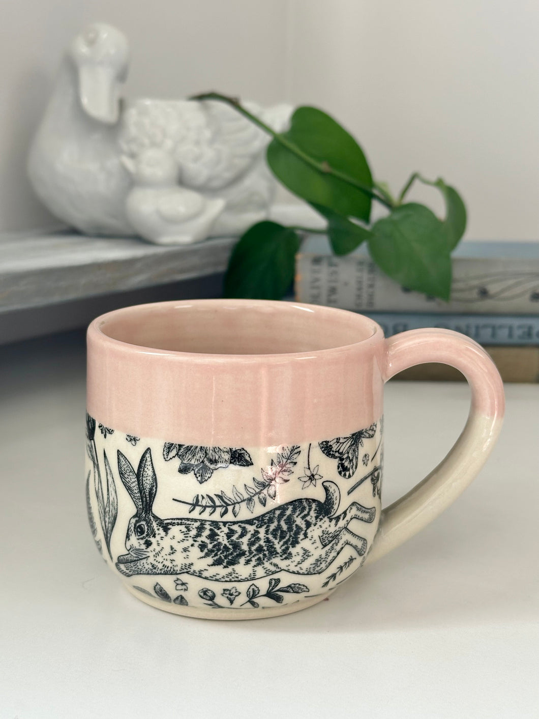 #009 - 14 oz. Bunny mug with pink rim