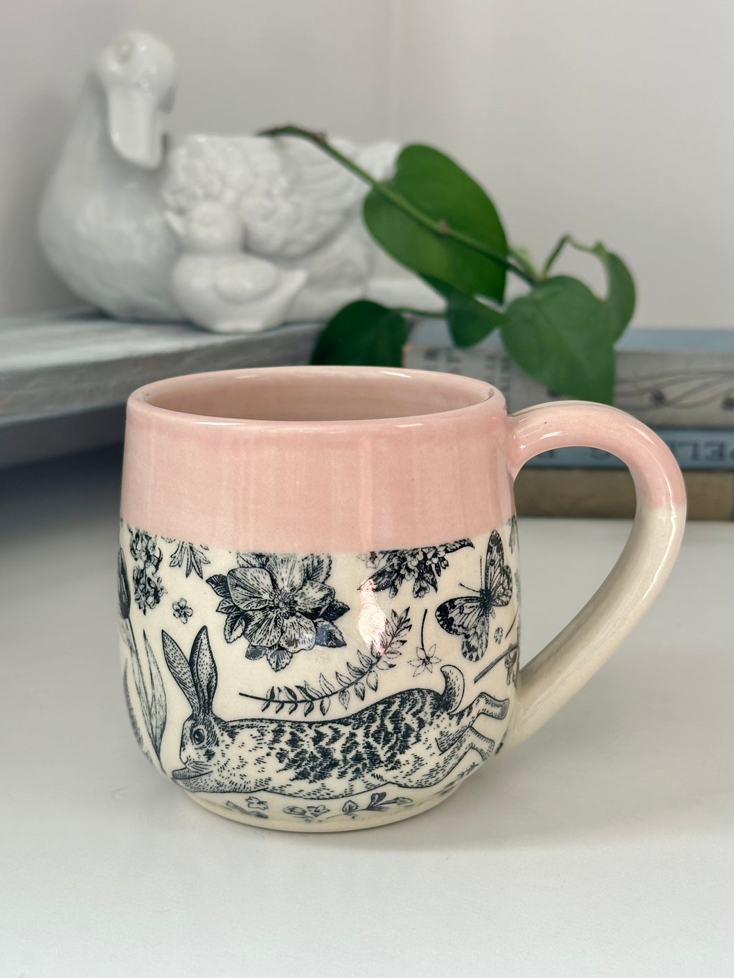 #010 - 14-16 oz. Bunny mug with pink rim