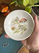 Load image into Gallery viewer, #0193 - Forest friends on speckled clay Collaboration ring dish
