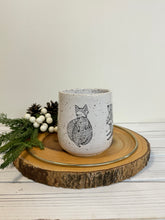 Load image into Gallery viewer, #023 - 14 oz. Fox pattern on White speckled mug
